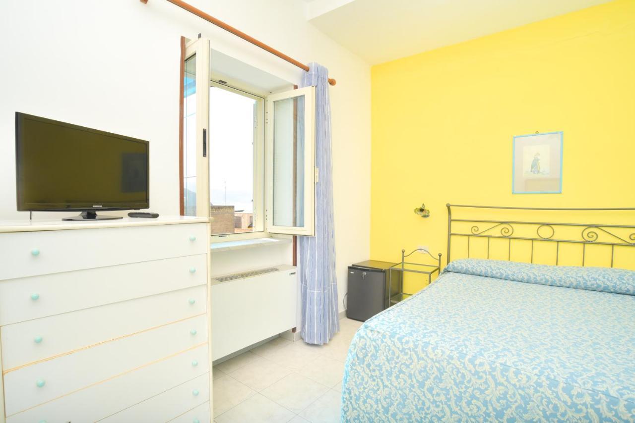 Hotel Celeste Procida Zewnętrze zdjęcie